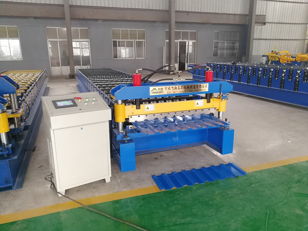 Feixiang trapezoidal roof plate forming machine