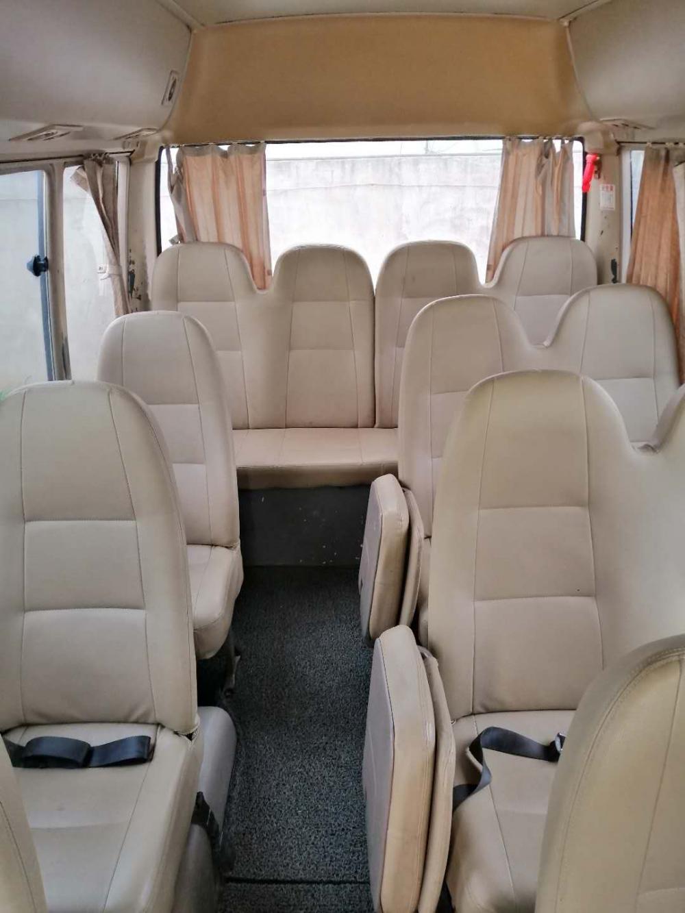 تستخدم TOYOTA COASTER MINI VAN