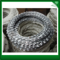 Green galvanized barbed iron wire