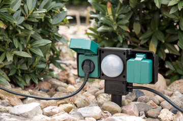 Garden Socket with Dawn Sensor