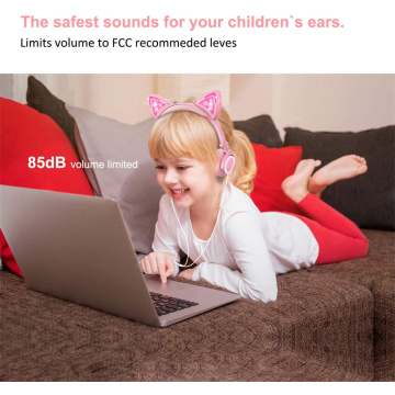 Fones de ouvido de gato com fio com luzes brilhantes para crianças