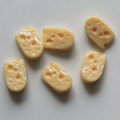 Fabbricazione di formaggio sfuso carino a buon mercato Kawaii 100 pezzi mini giocattoli artificiali in stile alimentare per bambini piccoli pezzi fai da te