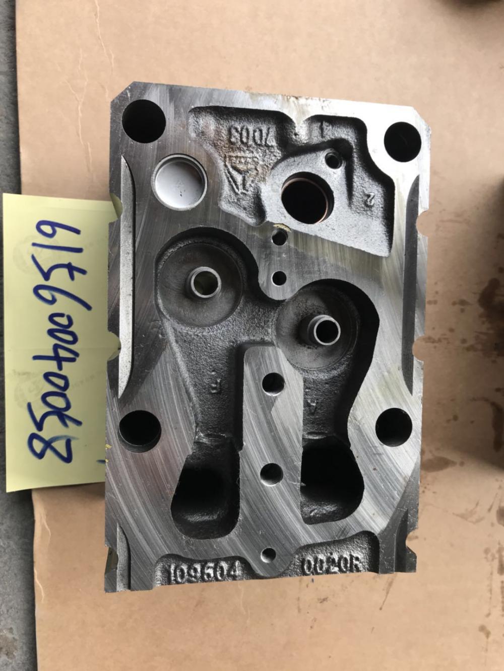 Howo Cylinder Head Assy 61560040068 / AZ1096040028