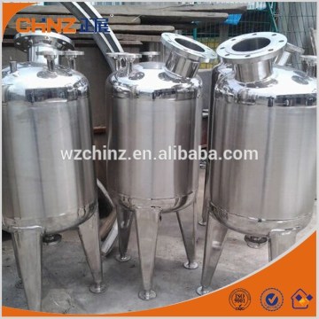 Extracted solution storage tank