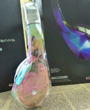 Diamond Tears monster headphones in Gold headsets