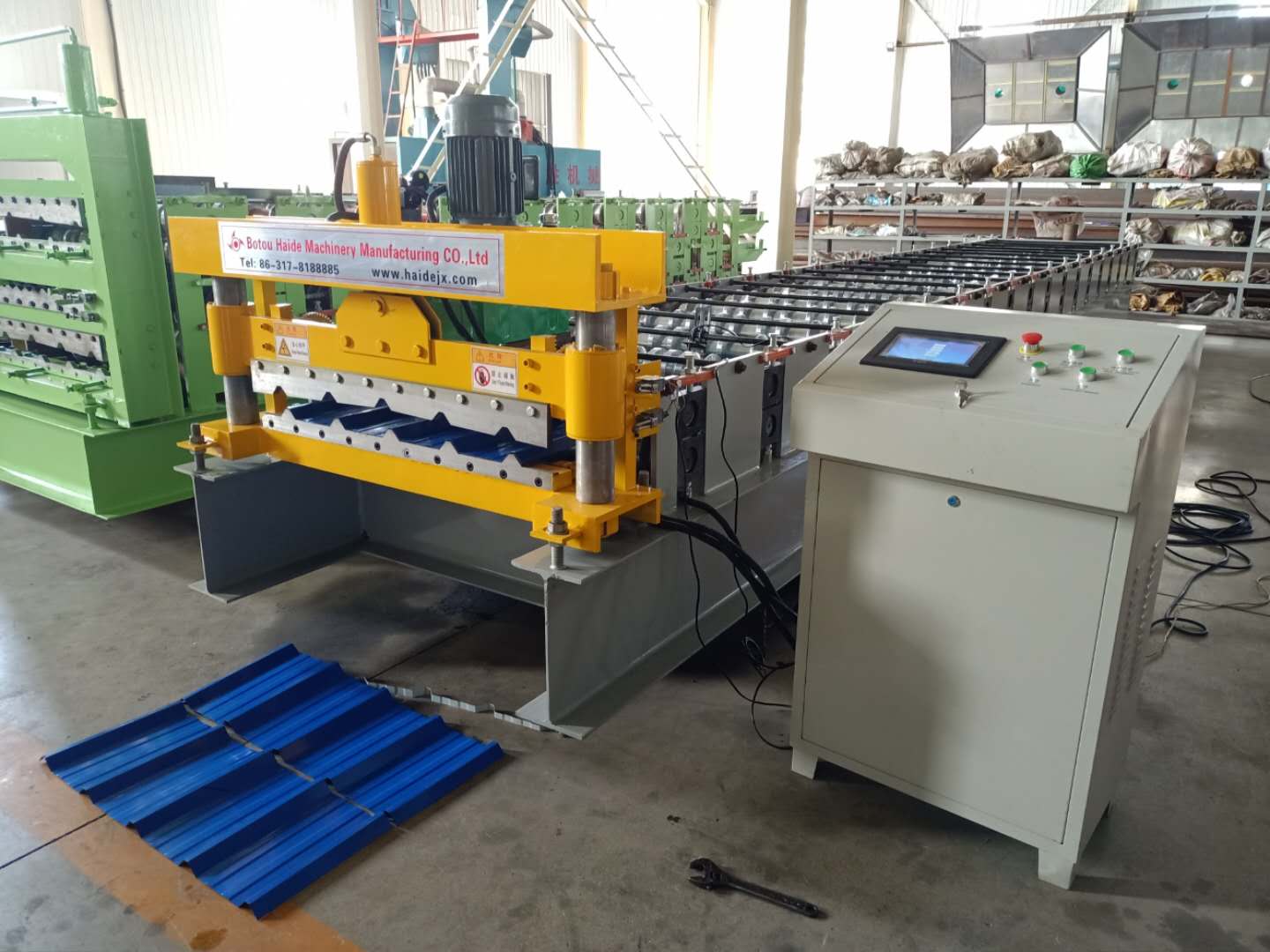 Manufacturing glazed tile roll forming production line ,roof used glazed tile machine