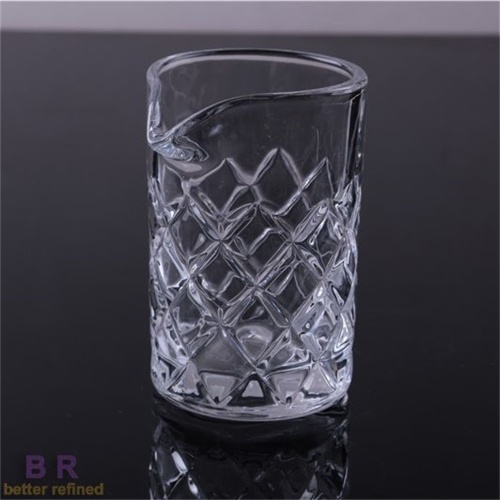 High transparency mixing glass with embossed pattern