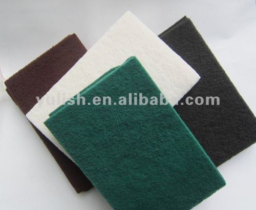 Handle cleaning scouring pad