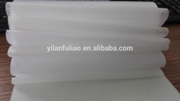 Hard hand feeling garment interlining non-woven fabrics