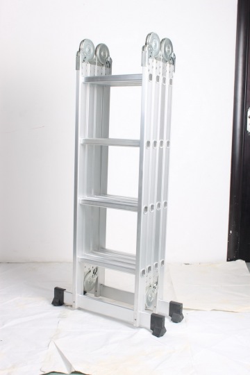 Compact aluminum folding ladder