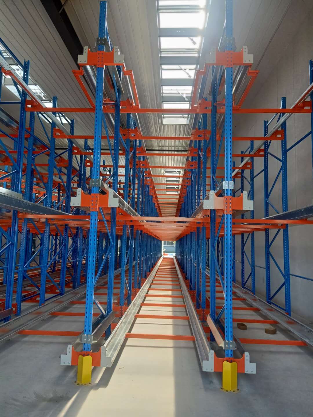 Radio Shuttle Racking