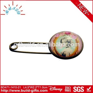 crochet crystal magnetic brooch