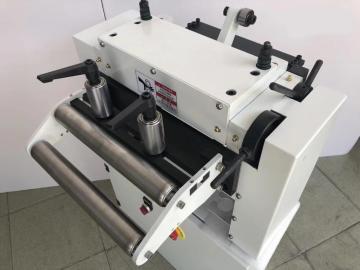 Servo Feeder Machine