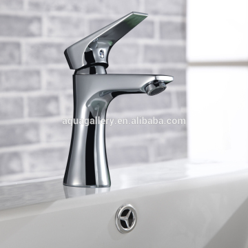 Undermounted Basin Single Handle Brass Facuet