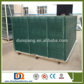 Dunqiang triangle wire mesh fence/triangle fence/triangle bending welded wire mesh fence