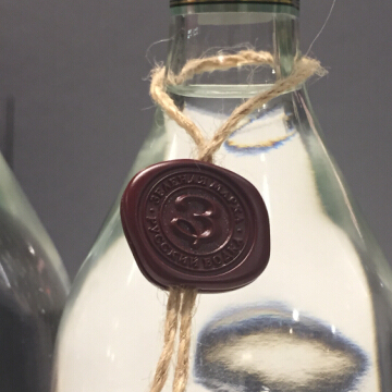 Colorful resin bottle wax sealing labels