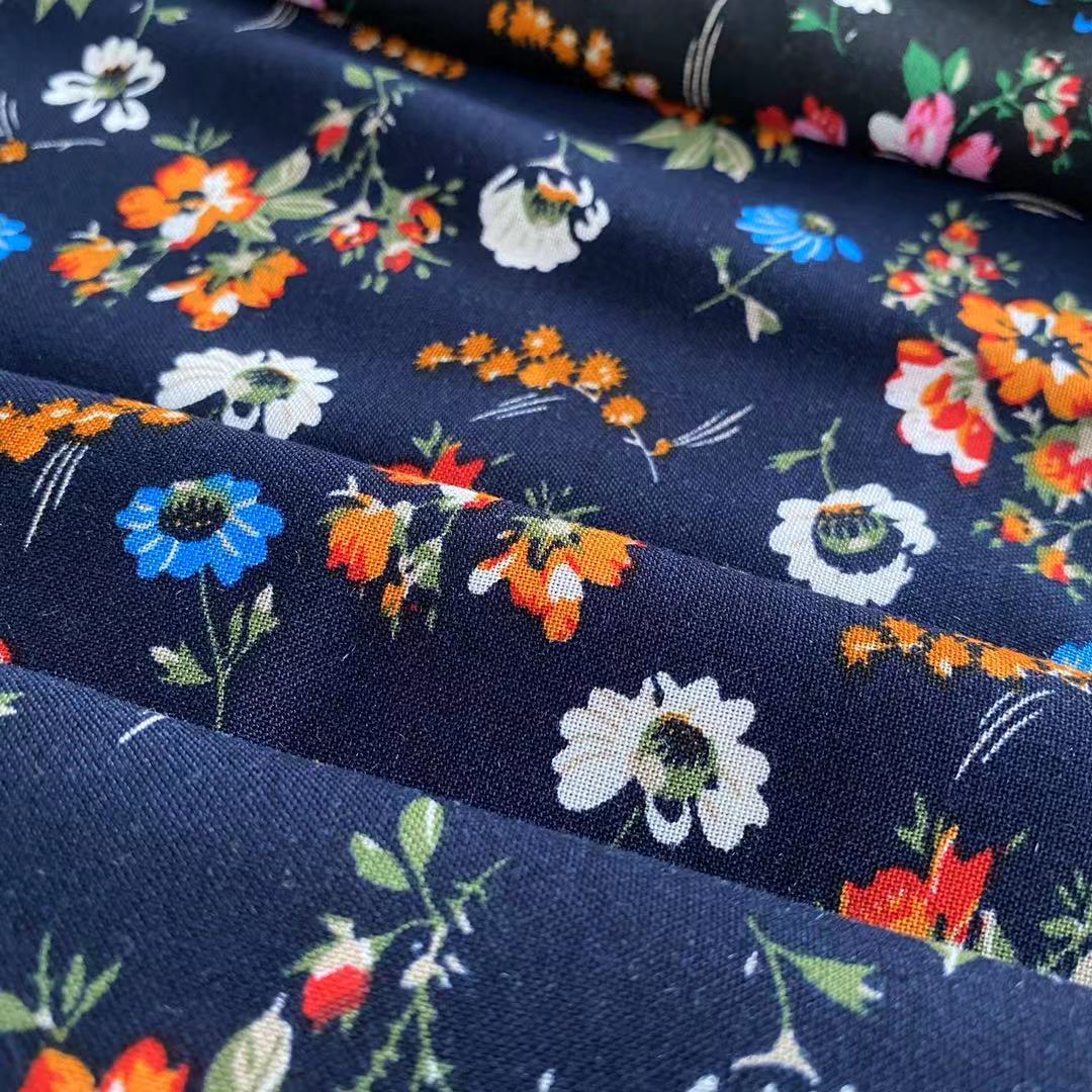 Original 105GSM Eleganter Blumendruck 100% Rayon Stoff für Kleid 30s