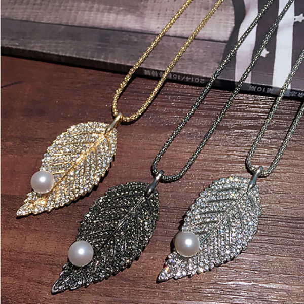 Leaf Shape Crystal Alloy Necklace