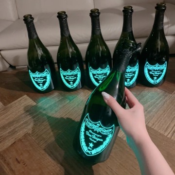 Illuminated EL Bottle Labels for Nightclub Parties