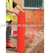 orange plastic mesh//orange extruded plastic mesh//safety netting