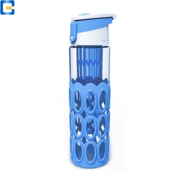 20oz glass bottle for drink, classic glass infuser water bottle with silicone sleeve