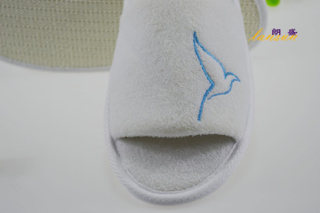 White Open-toe Non-slip Hotel Slippers