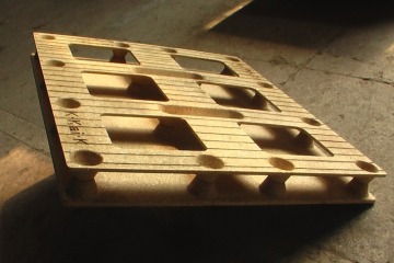 Double deck compressed wood pallet