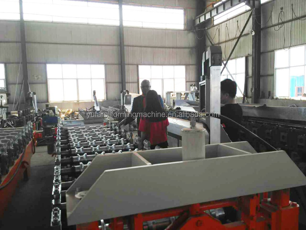 Nigeria bamboo panel roofing roll forming machine step tile machine