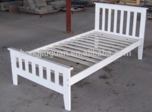Single bed/pine wood single bed