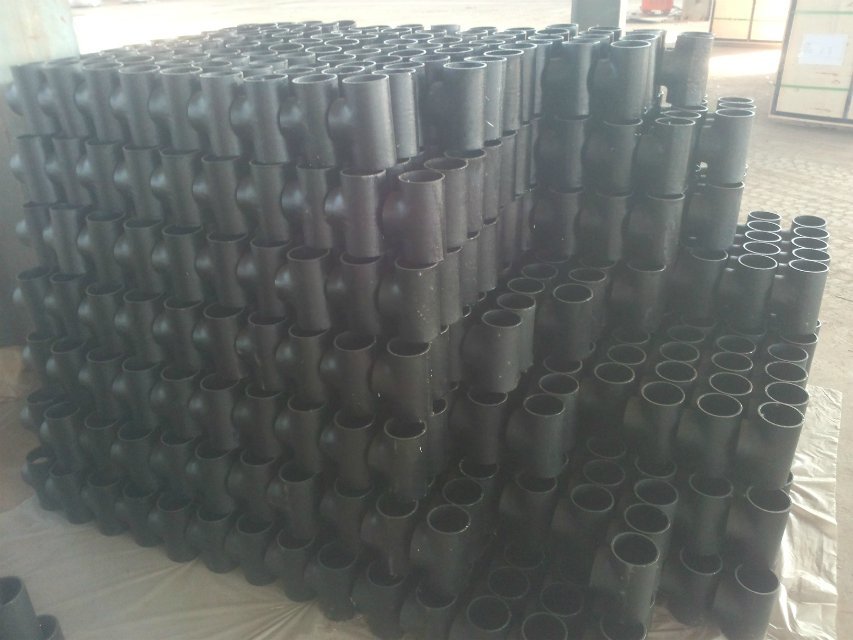 ASME DIN 15CrMo Alloy Steel Seamless Tee