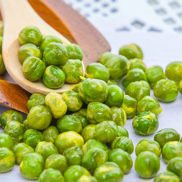 Halal & Haccp snack food coated Garlic flavor green peas