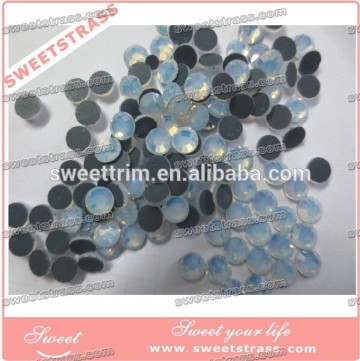 SS20 White Opal hot fix rhinestone heat transfer