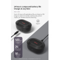 Drahtlose Kopfhörer im Ohr mit USB-C-Ladekoffer