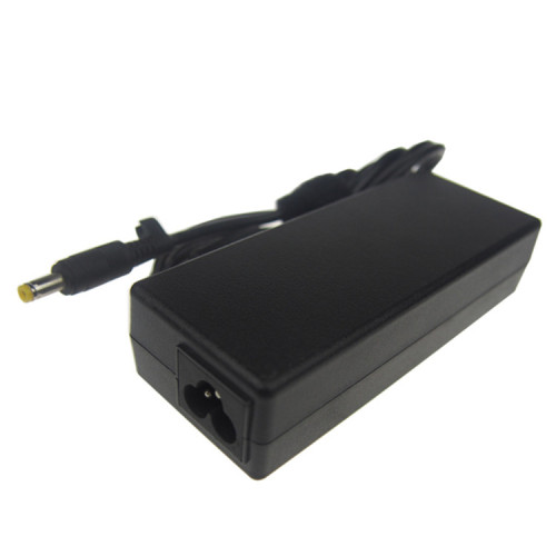 19 V 4,74 A mit 4,8 * 1,7 mm Laptop-Adapter