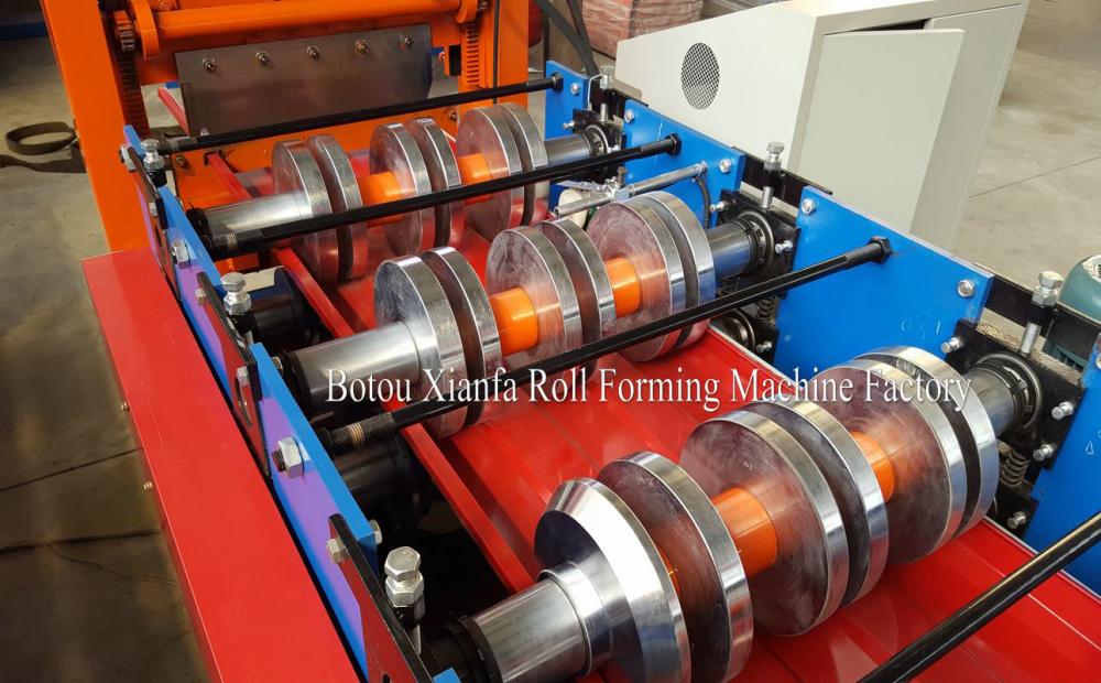 Color Steel Self Locking Roll Forming Machine