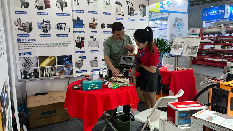 Chuke Intelligent Laser Marking and Laser Cleaning Machines Spark Industry Enthusiasm at the Chengdu Chemical Industry Exhibition!