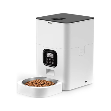 Automatic plastic feeder for pets