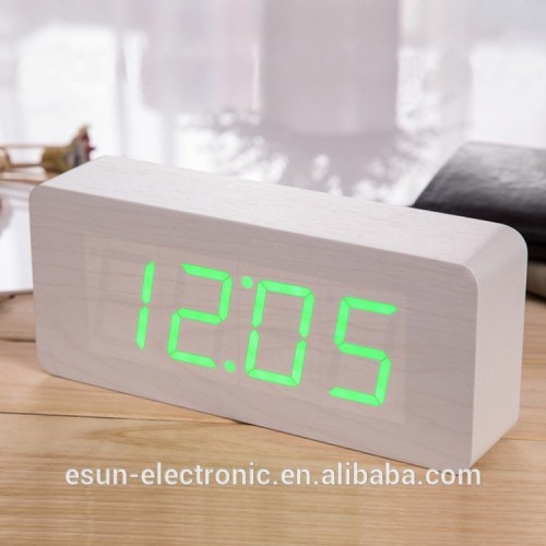 2015 large size and fashion style wooden led display digital thermometer alarm clock