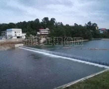 Water filled or inflatable rubber dam, river water storage, farmland irrigation