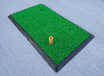 4-Hole Rubber Golf Swing Mat