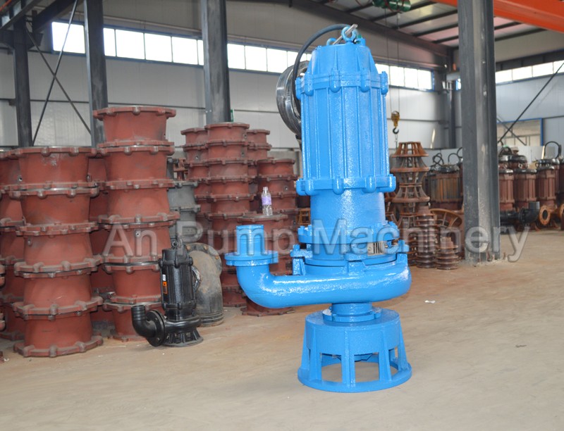 Vertical hydraulic submersible dredge pump for excavator with cutter