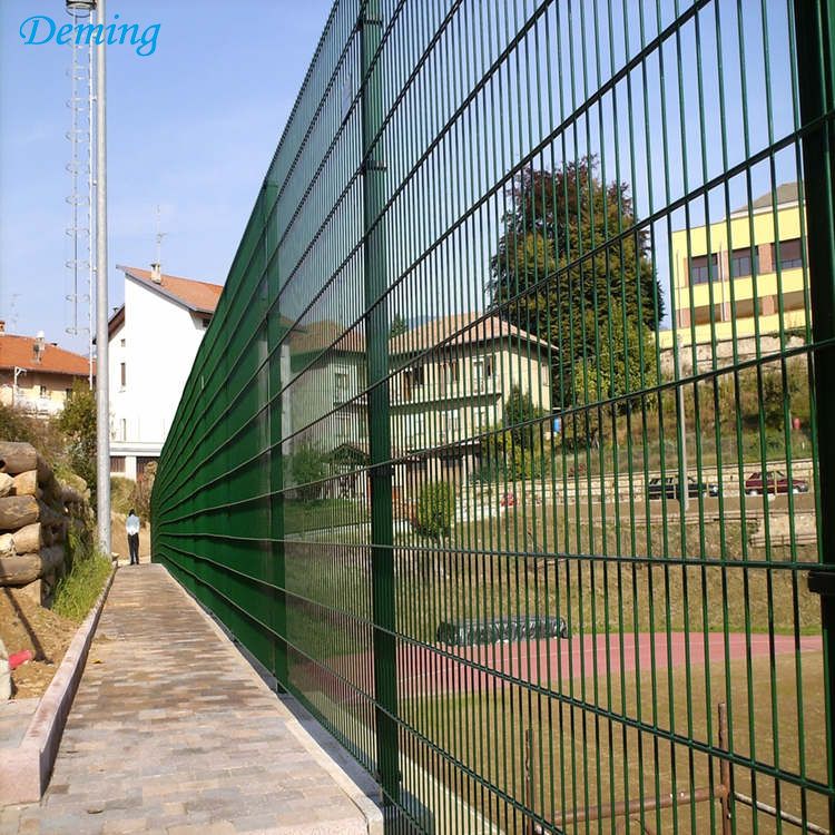 Used Galvanized Wire Mesh Fencing for Sale