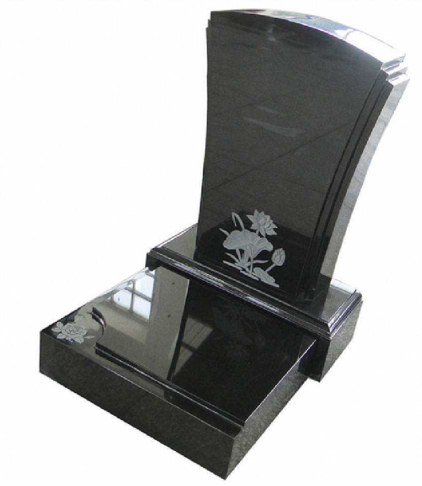 Modern Heart-Shaped Granite Headstones with Carved Roses