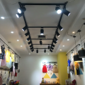 Oświetlenie sklepu odzieżowego dla elastycznego oświetlenia punktowego