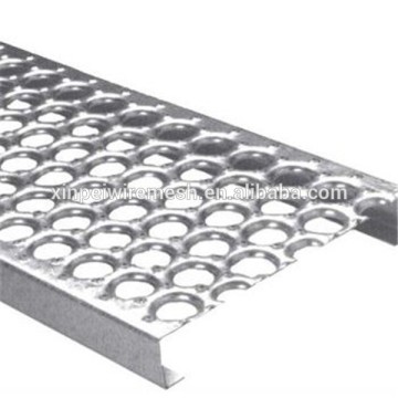 perforated metal walkway/grip strut safety grating/perforated metal mesh grating (manufacture with ISO9001)