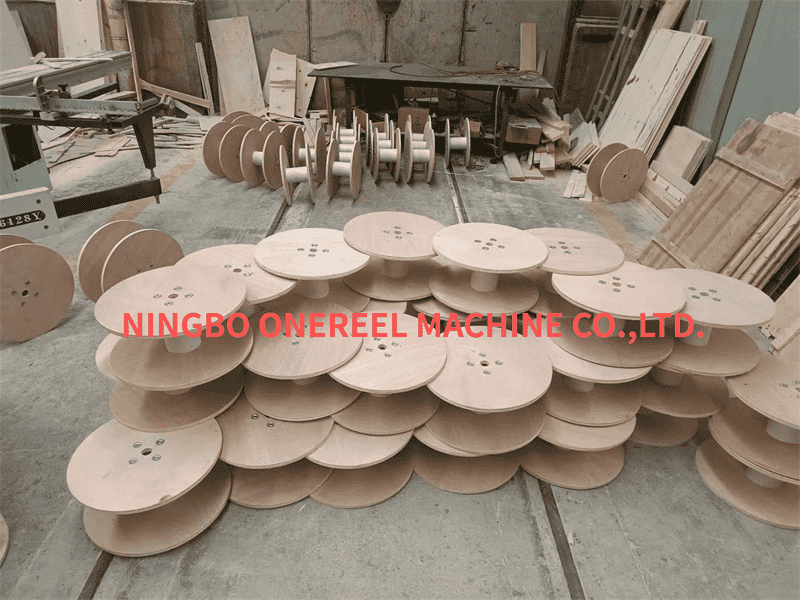 MDF Flanges and PVC Barrel Reel (4) MDF Flanges and PVC Barrel Reel (4)