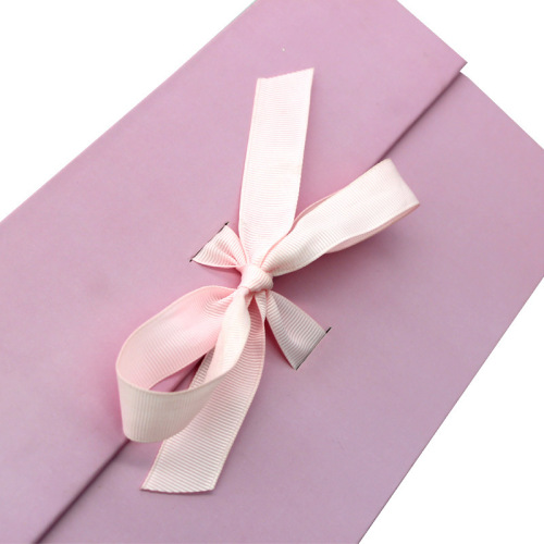 Biểu trưng tùy chỉnh lớn màu hồng từ tính gấp bao bì hộp quà tặng để đóng gói