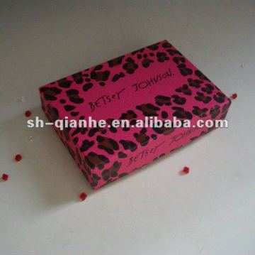 Cute gift paper box packaging box