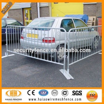 Removable road crowd control barricades for sale