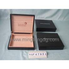The black painting cigar box